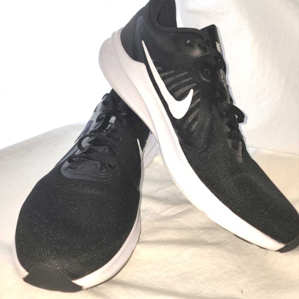 Nike Downshifter 11 Size 12 EUC